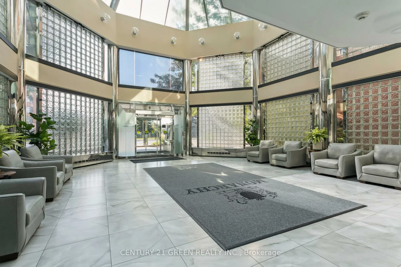 325, Webb, City Centre, Mississauga
