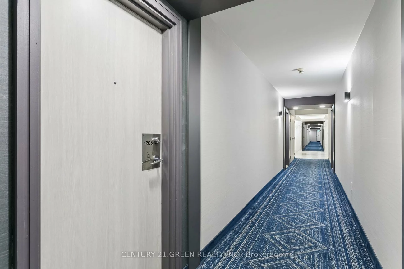 325, Webb, City Centre, Mississauga