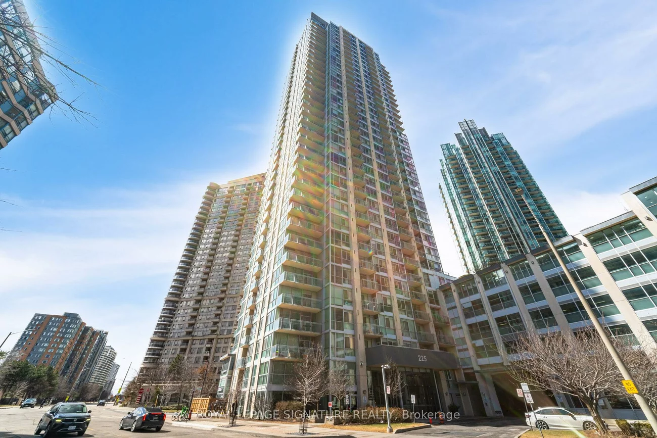 225, Webb, City Centre, Mississauga