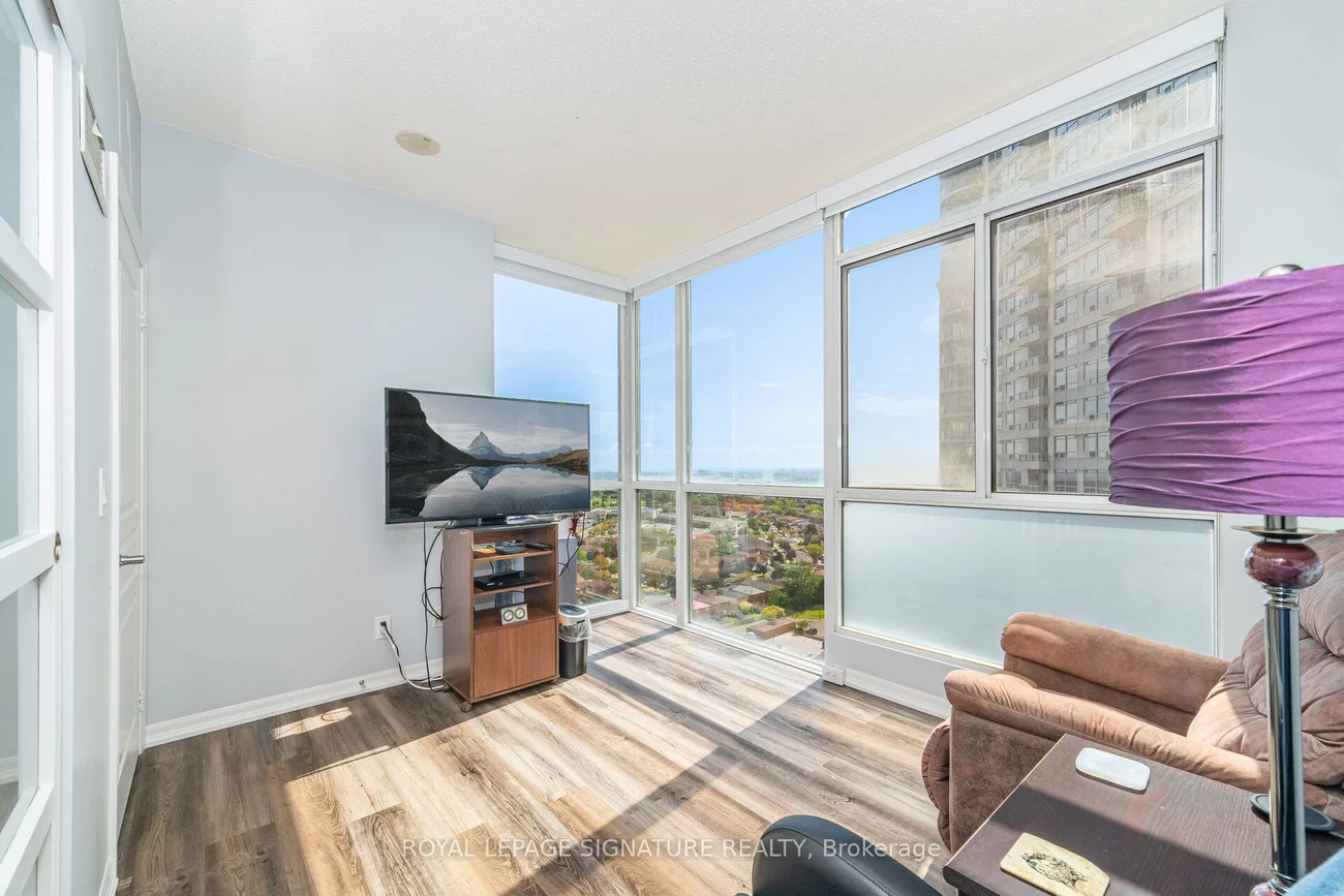 225, Webb, City Centre, Mississauga