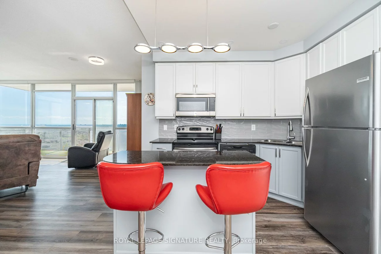 225, Webb, City Centre, Mississauga