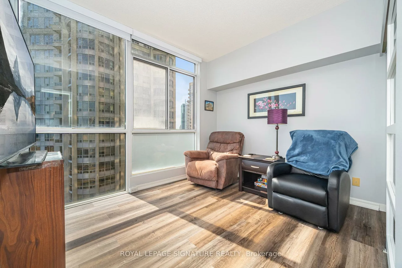225, Webb, City Centre, Mississauga