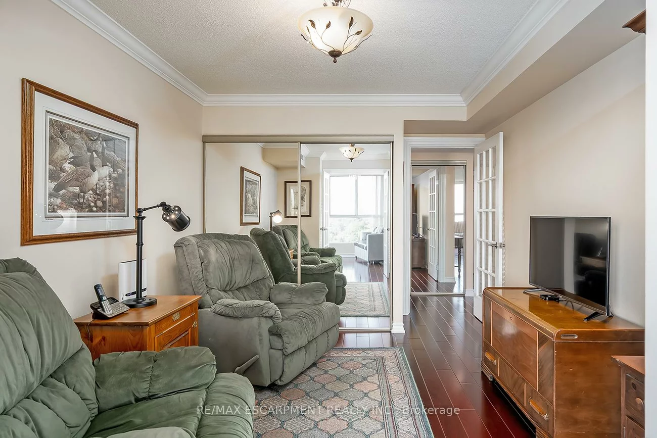 1271, Walden, Clarkson, Mississauga