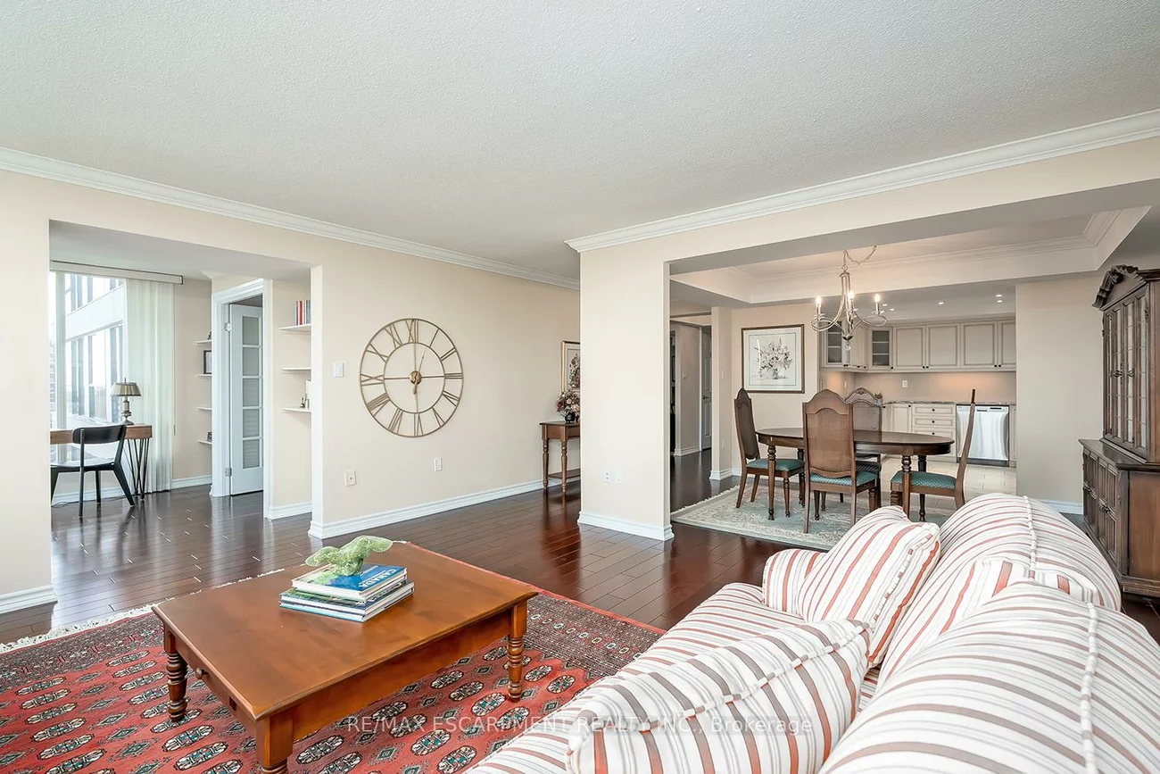 1271, Walden, Clarkson, Mississauga