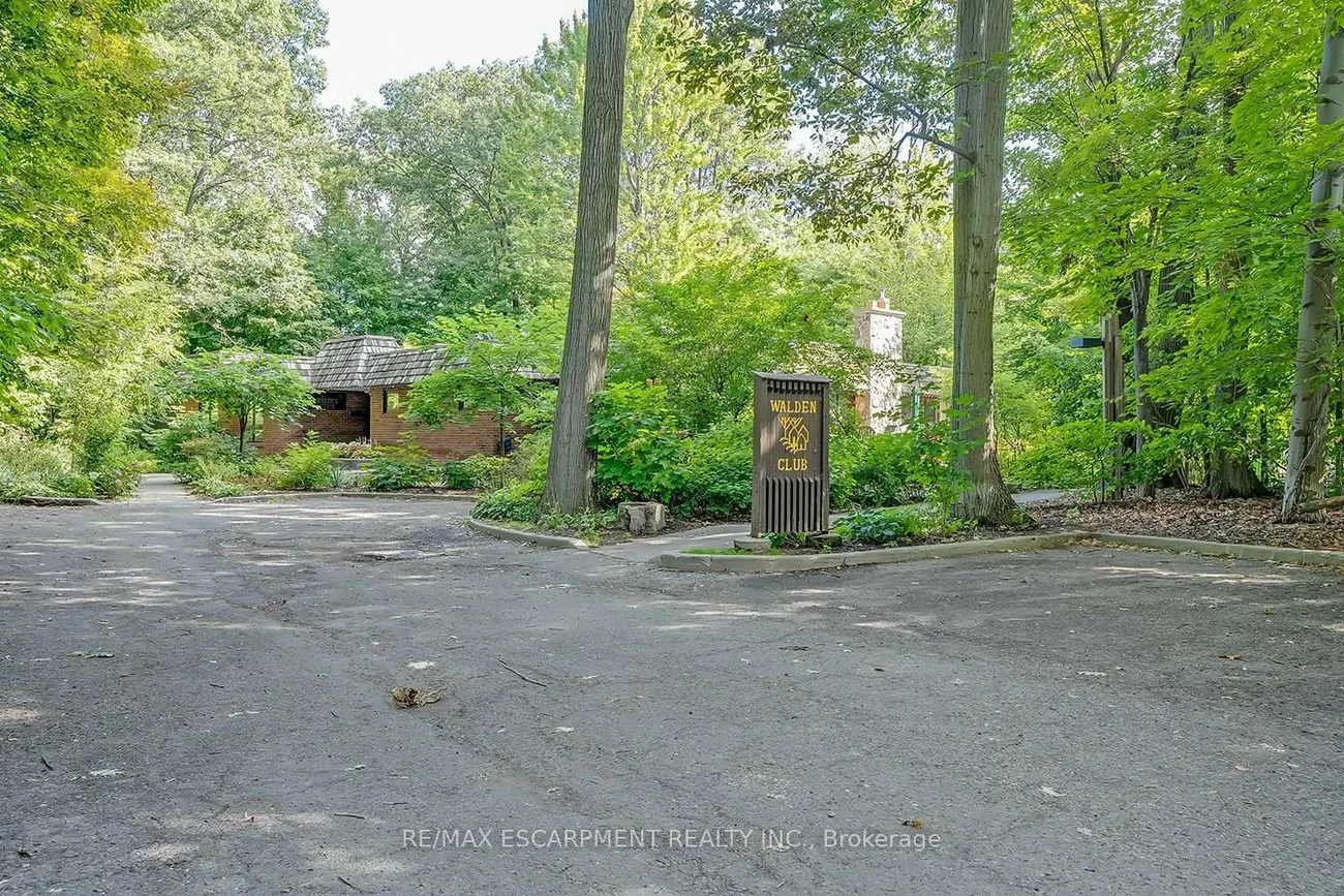 1271, Walden, Clarkson, Mississauga