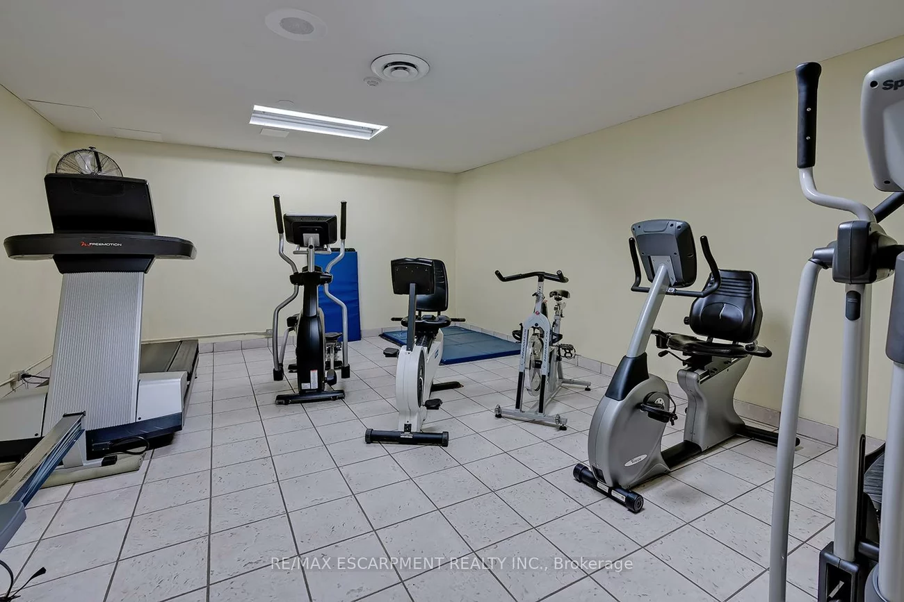 1271, Walden, Clarkson, Mississauga