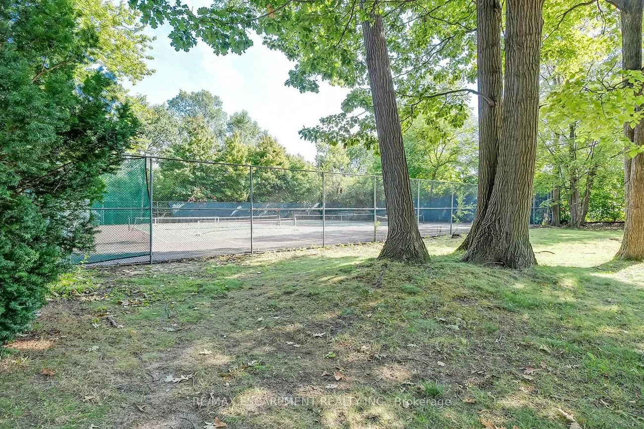 1271, Walden, Clarkson, Mississauga