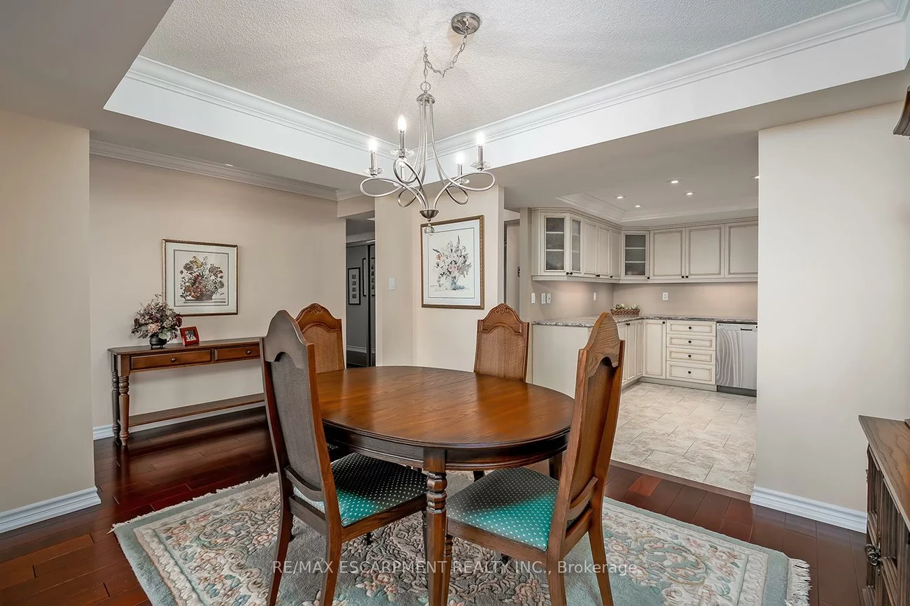 1271, Walden, Clarkson, Mississauga