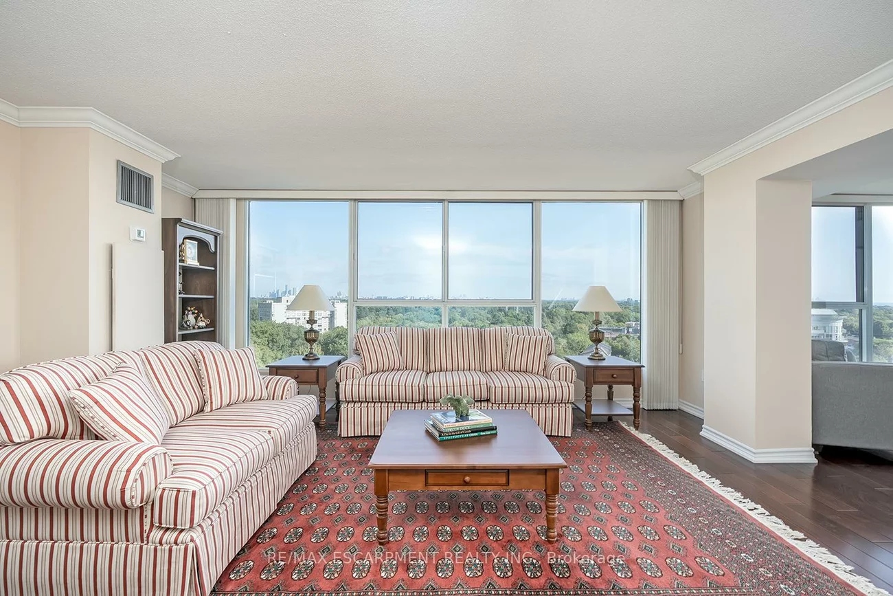 1271, Walden, Clarkson, Mississauga