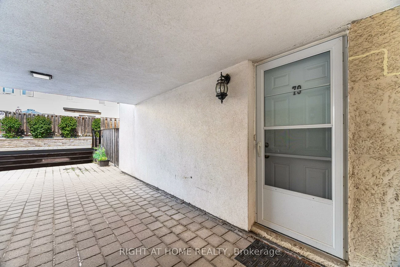 3050, Constitution, Applewood, Mississauga