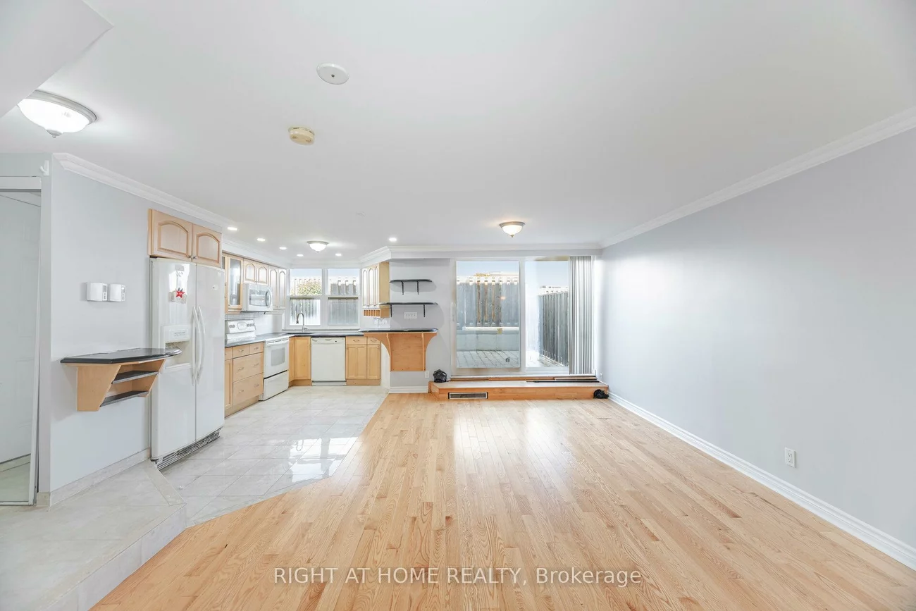 3050, Constitution, Applewood, Mississauga