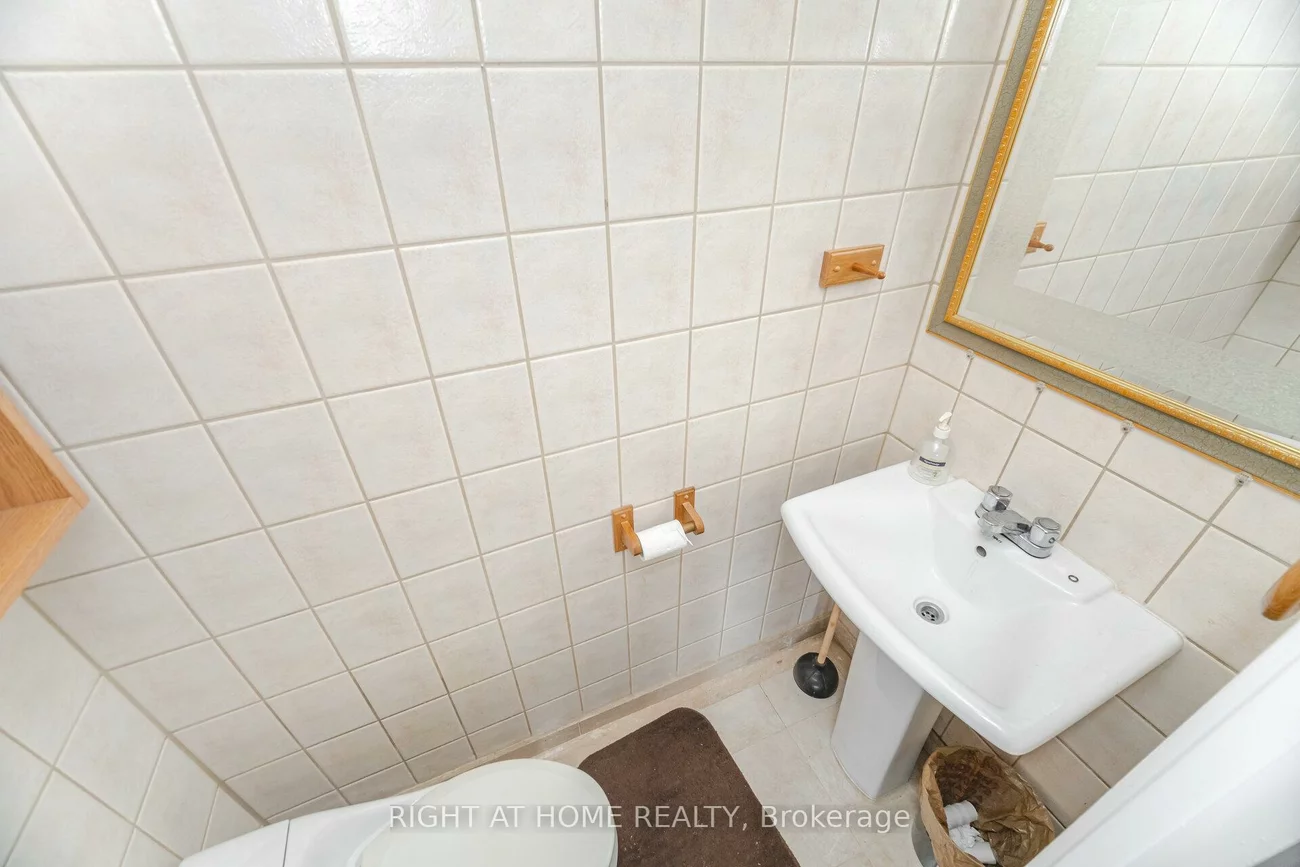 3050, Constitution, Applewood, Mississauga