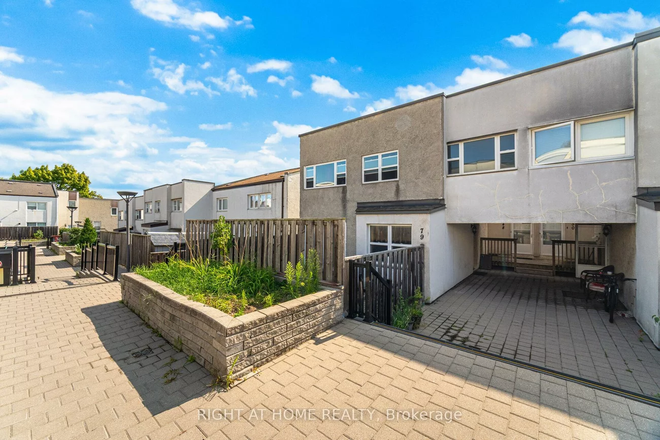 3050, Constitution, Applewood, Mississauga