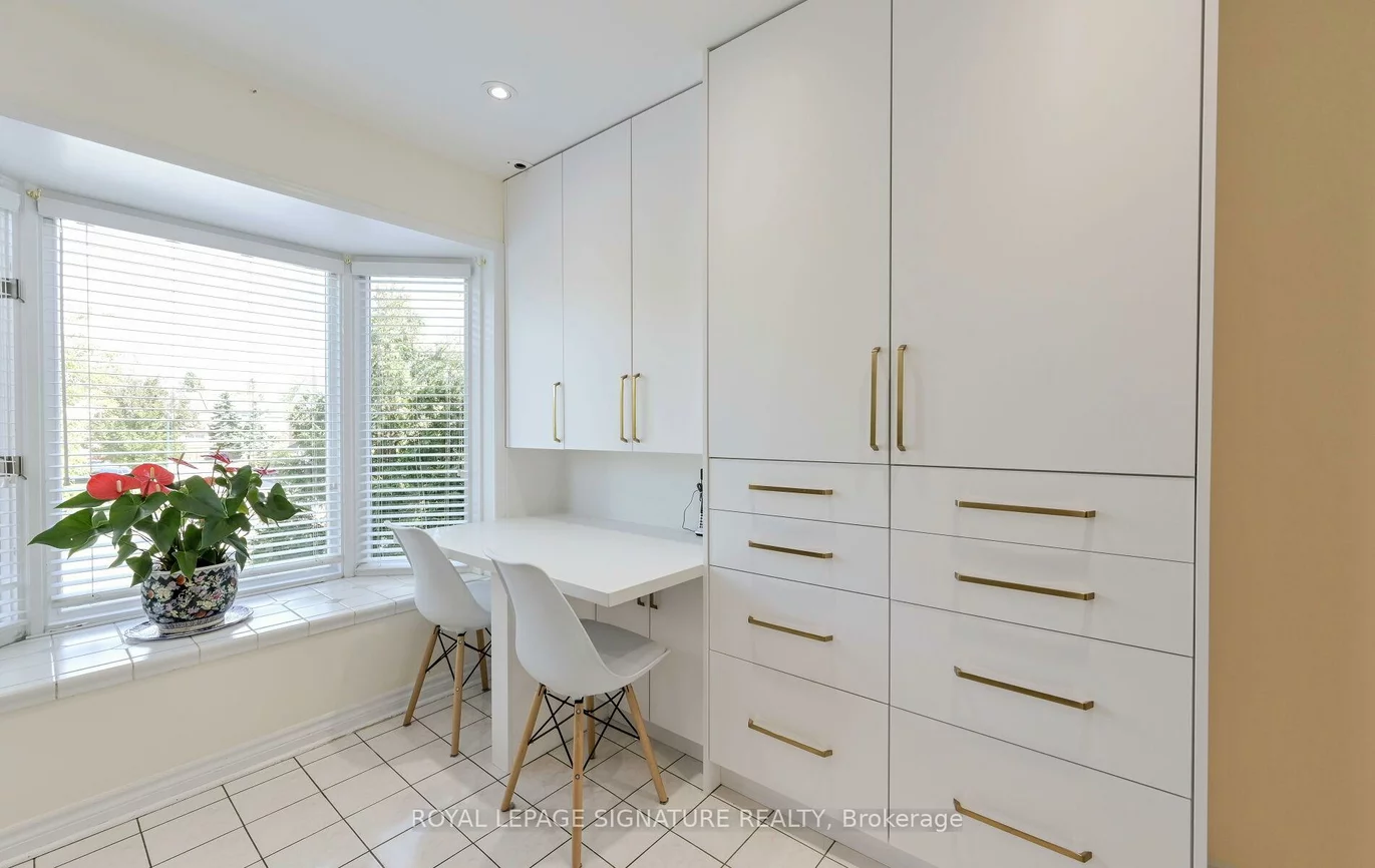 1232, Upper Village, Lakeview, Mississauga