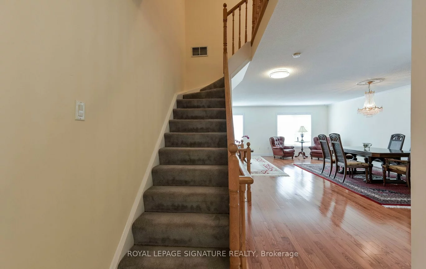 1232, Upper Village, Lakeview, Mississauga