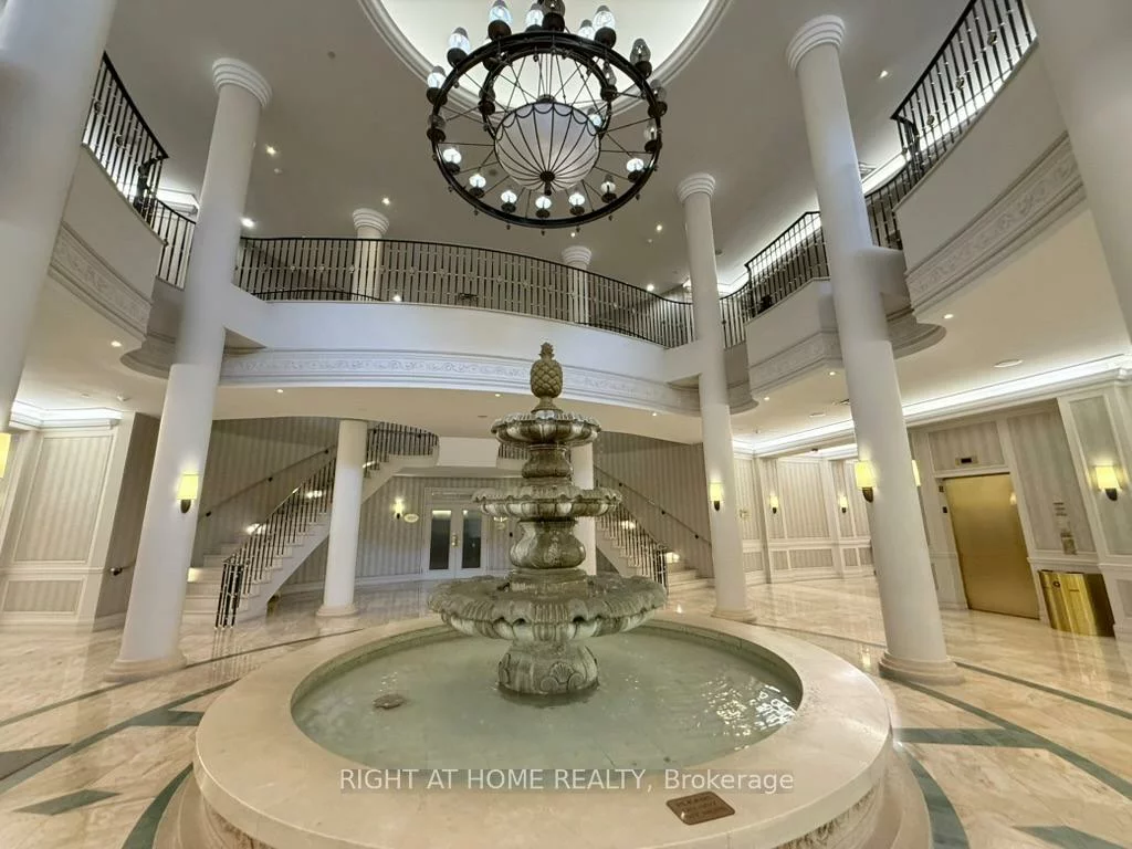 25, Kingsbridge Garden, Hurontario, Mississauga