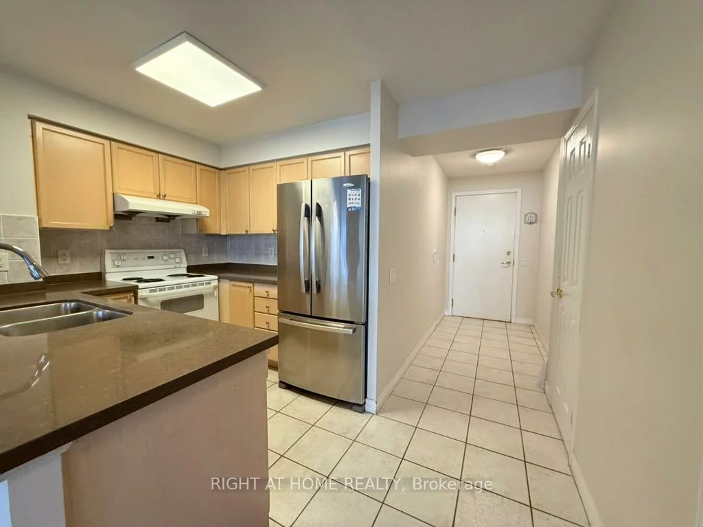 25, Kingsbridge Garden, Hurontario, Mississauga