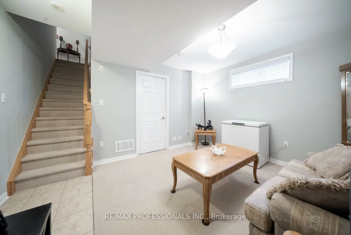 619, Dundas, Cooksville, Mississauga