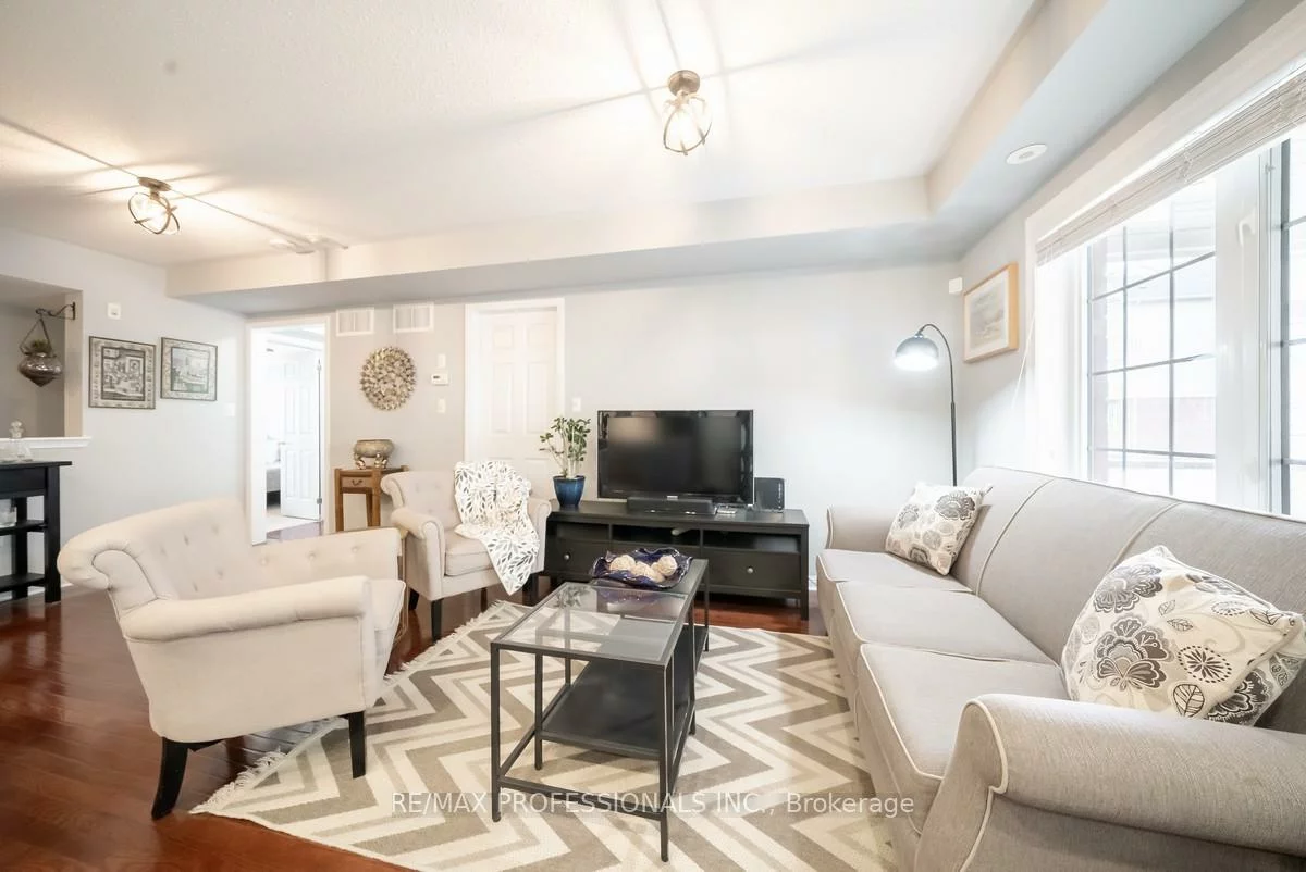 619, Dundas, Cooksville, Mississauga