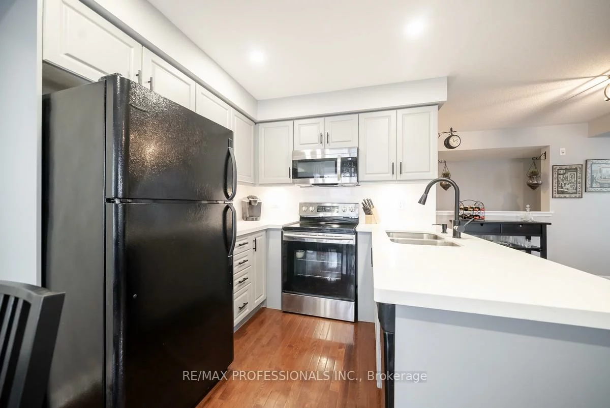 619, Dundas, Cooksville, Mississauga