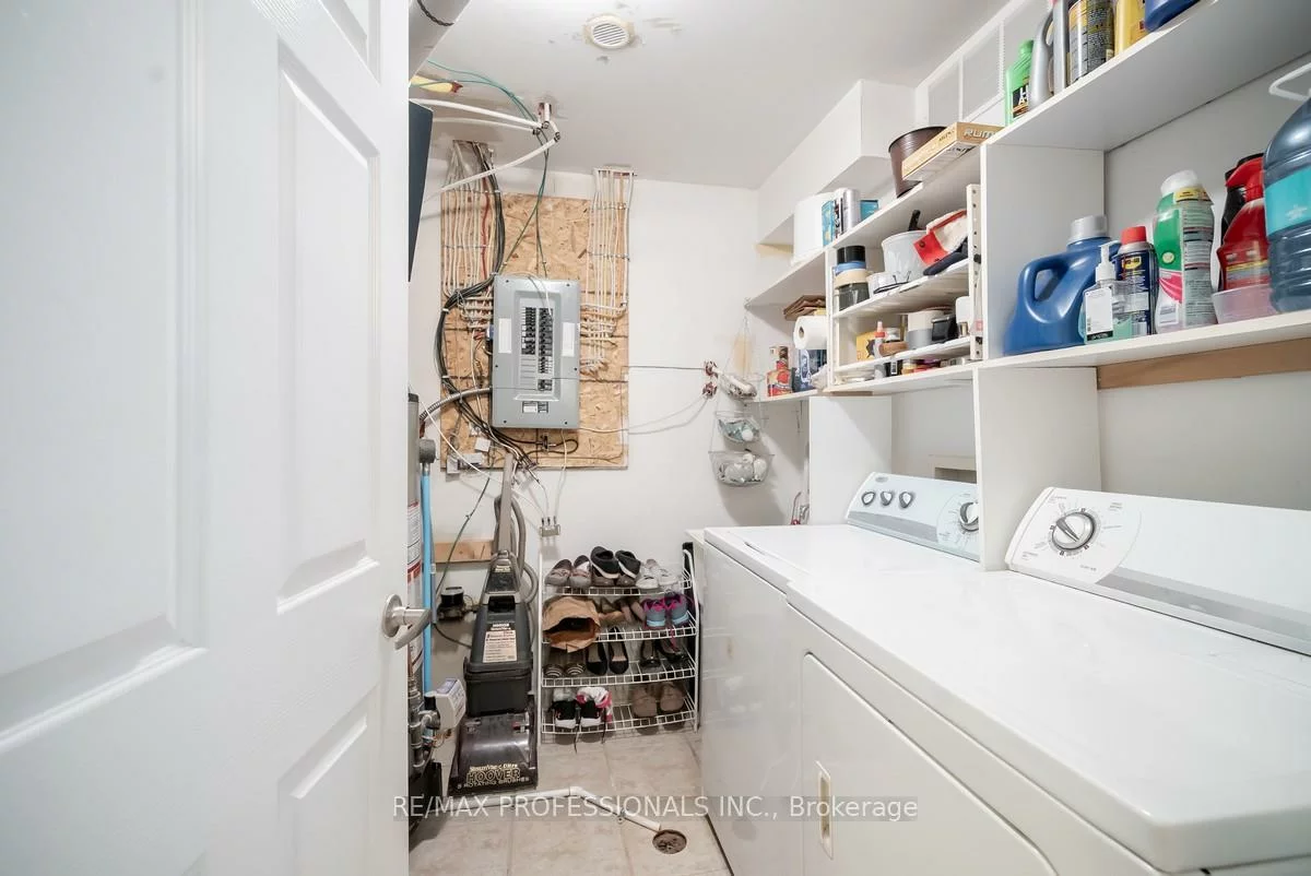 619, Dundas, Cooksville, Mississauga