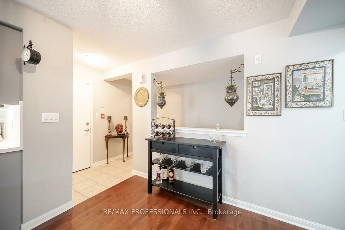 619, Dundas, Cooksville, Mississauga