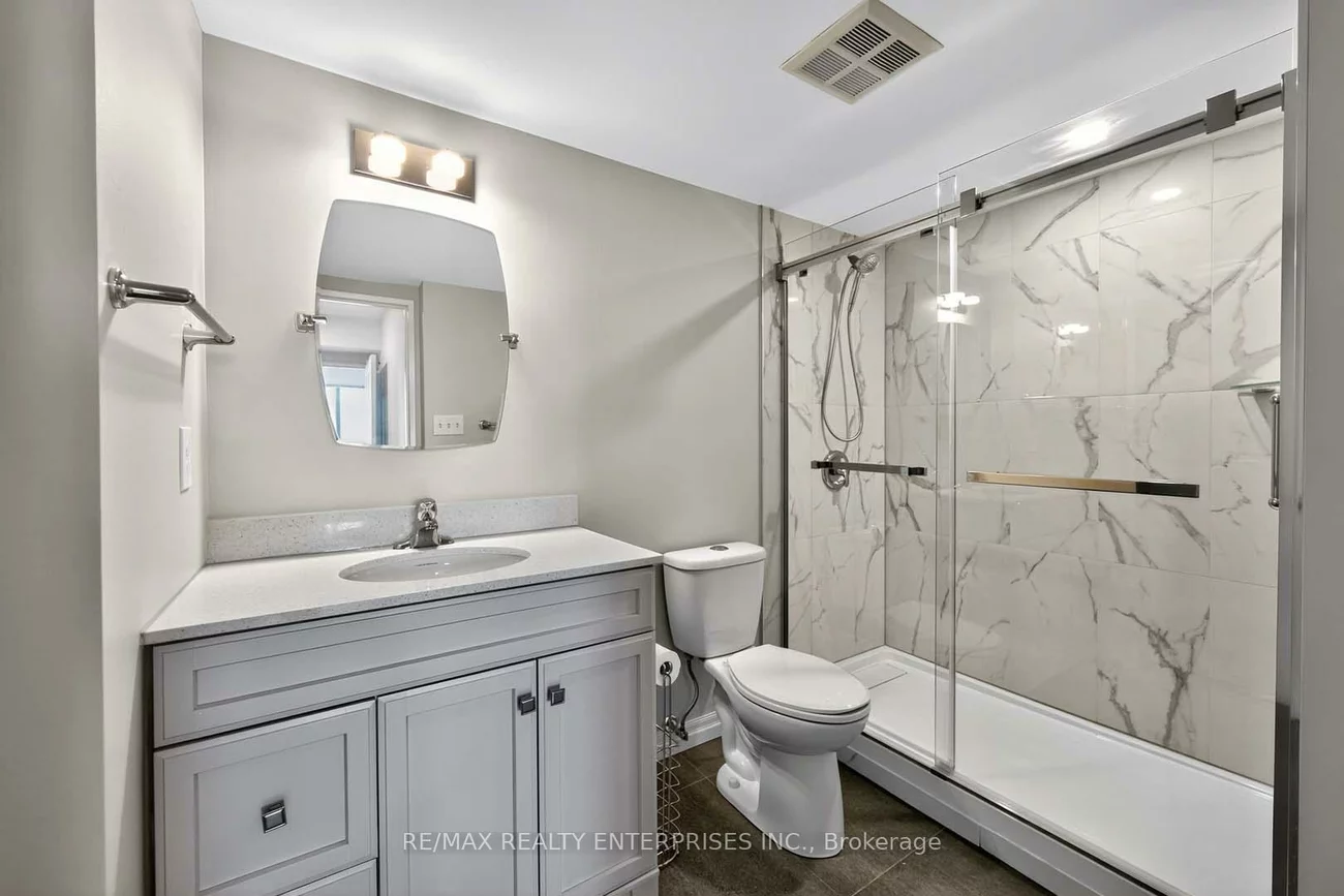 1110, Walden, Clarkson, Mississauga