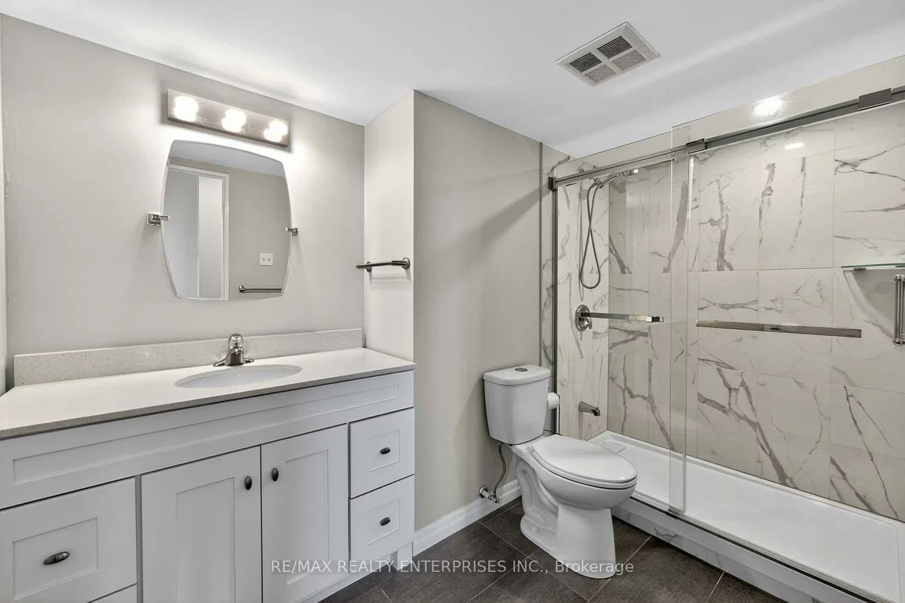 1110, Walden, Clarkson, Mississauga