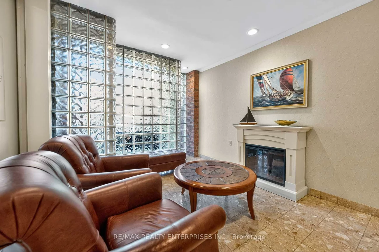 1110, Walden, Clarkson, Mississauga