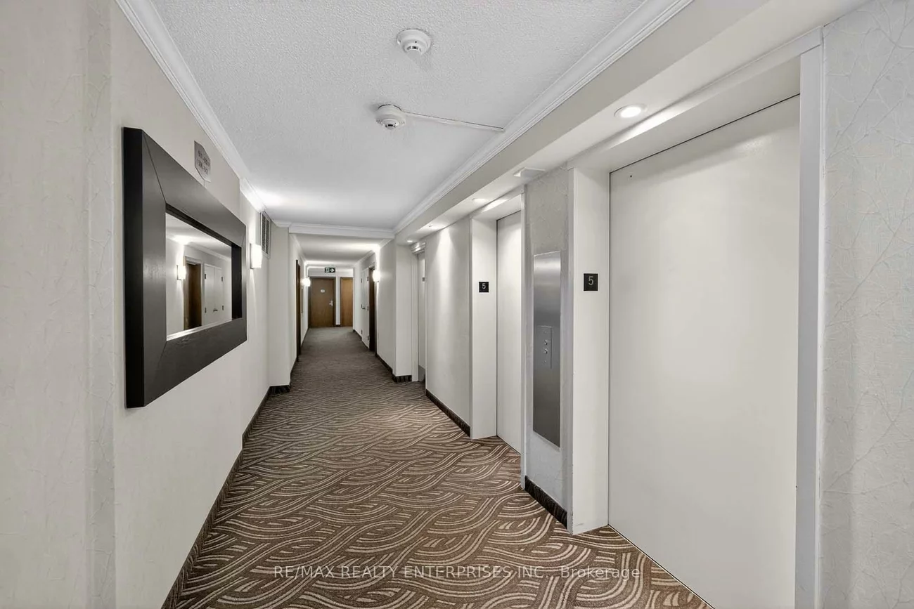 1110, Walden, Clarkson, Mississauga