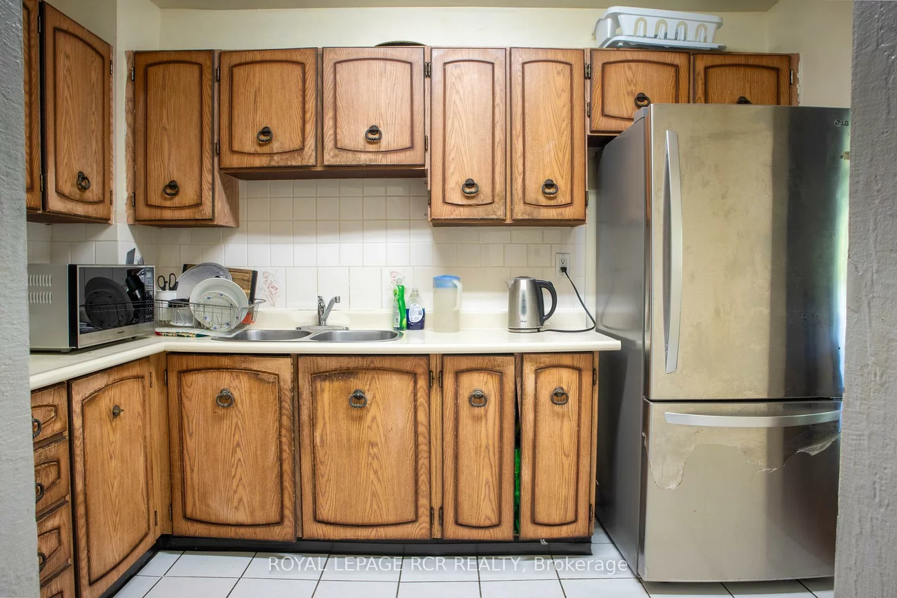 2315, Bromsgrove, Clarkson, Mississauga