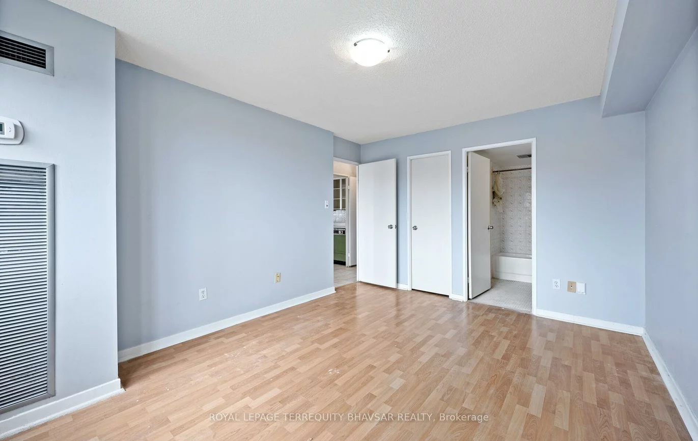 1580, Mississauga Valley, Mississauga Valleys, Mississauga