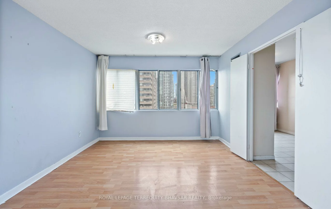 1580, Mississauga Valley, Mississauga Valleys, Mississauga