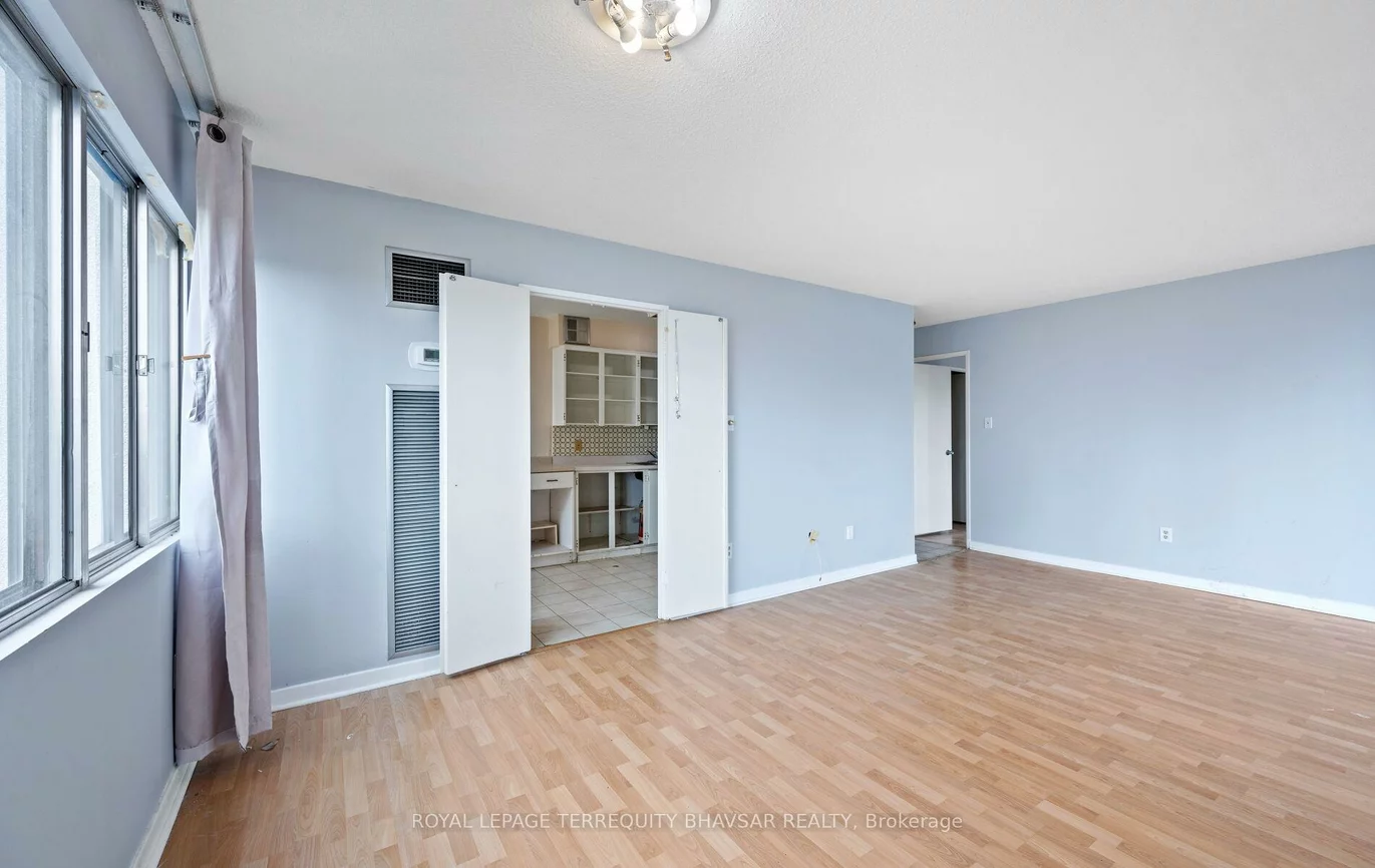 1580, Mississauga Valley, Mississauga Valleys, Mississauga