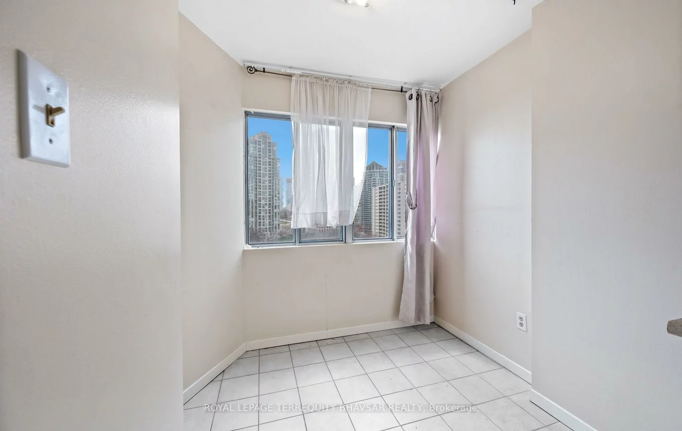 1580, Mississauga Valley, Mississauga Valleys, Mississauga