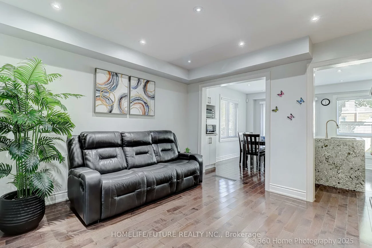 1292, Sherwood Mills, East Credit, Mississauga