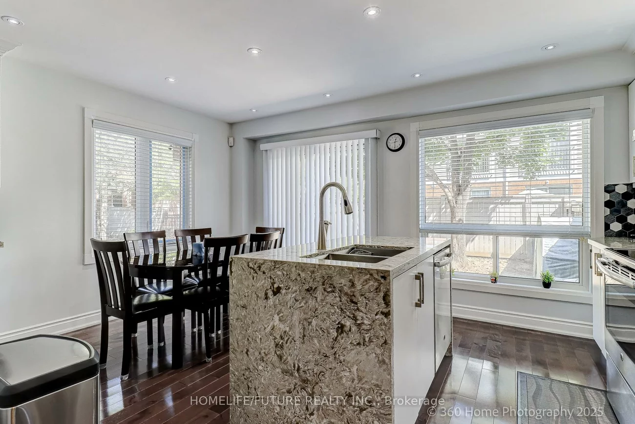 1292, Sherwood Mills, East Credit, Mississauga