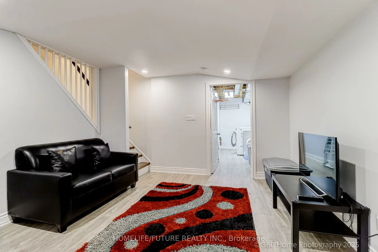 1292, Sherwood Mills, East Credit, Mississauga