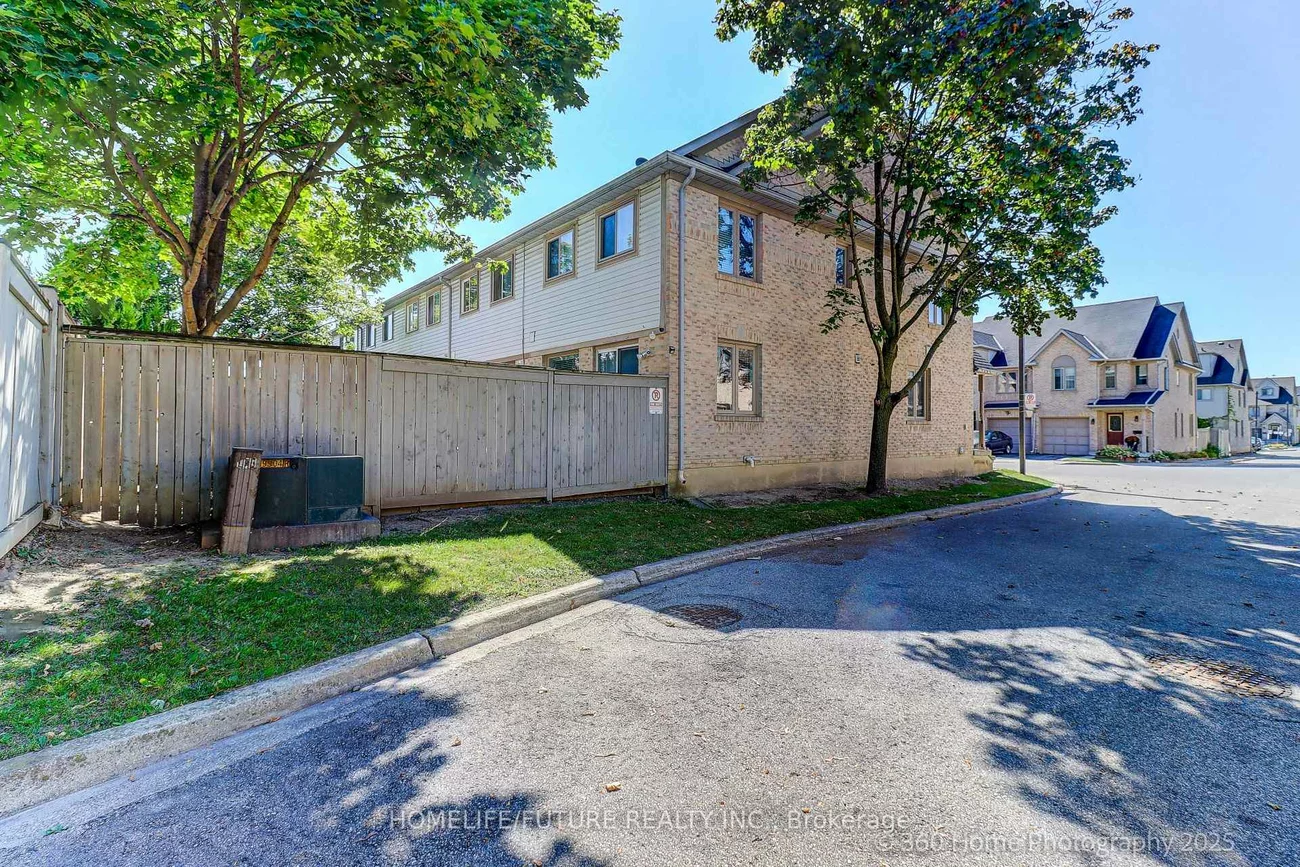 1292, Sherwood Mills, East Credit, Mississauga