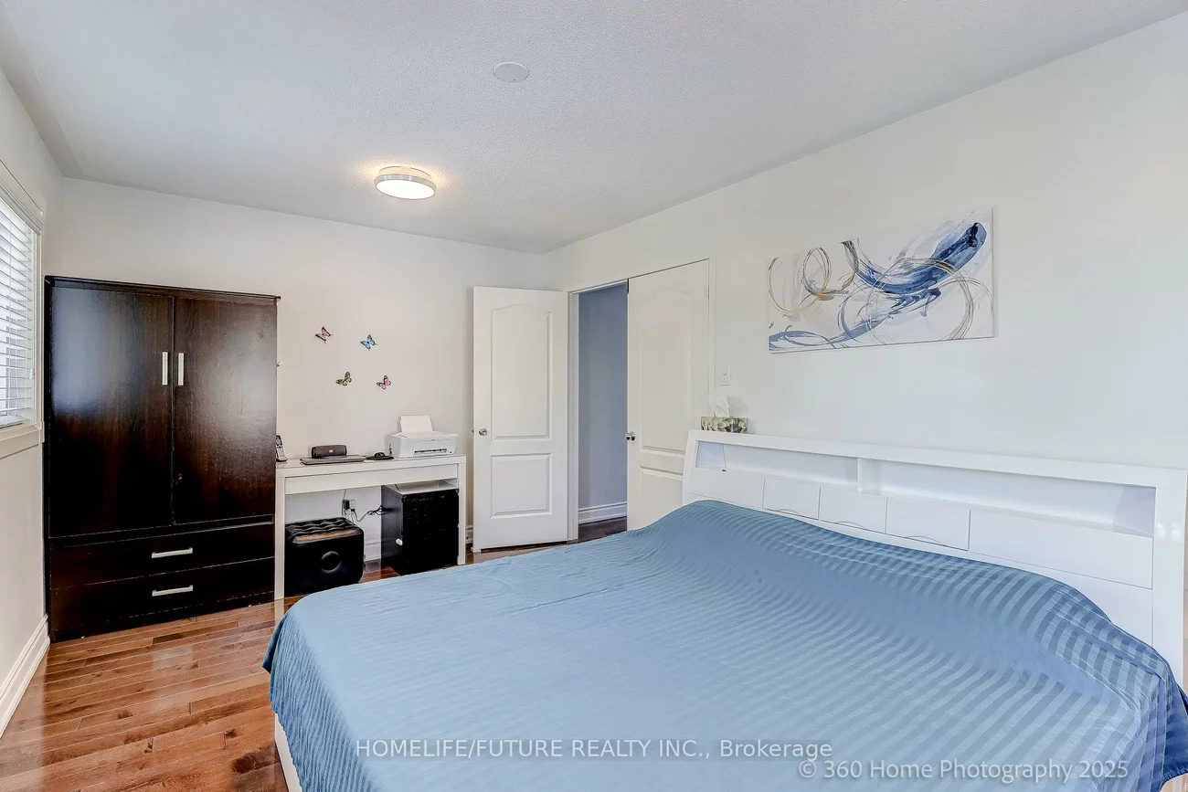 1292, Sherwood Mills, East Credit, Mississauga