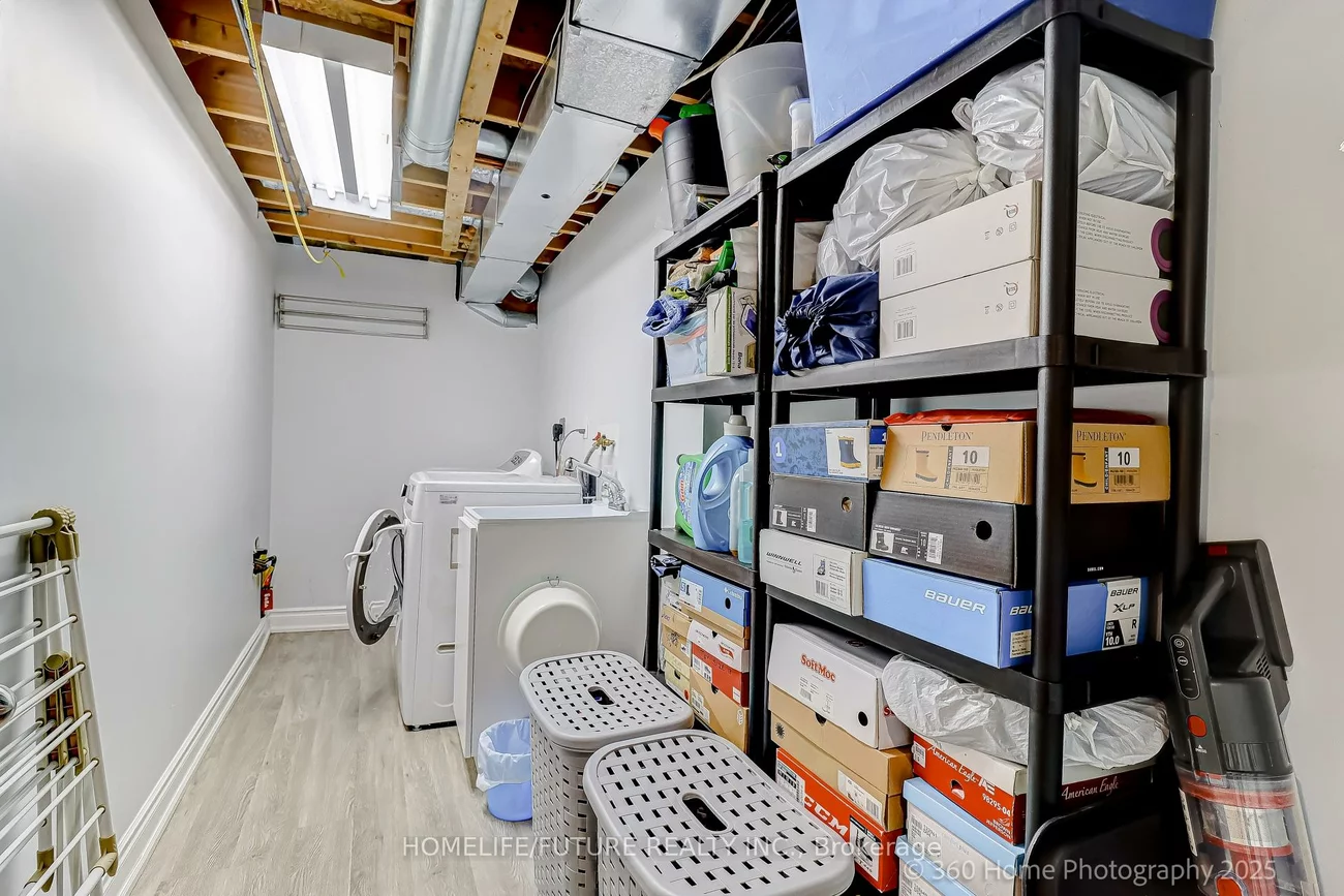 1292, Sherwood Mills, East Credit, Mississauga