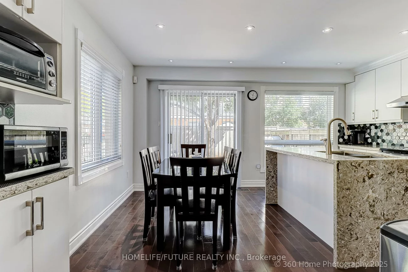 1292, Sherwood Mills, East Credit, Mississauga