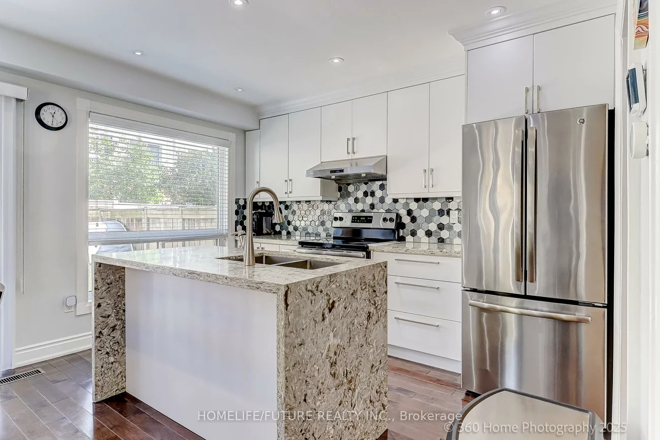 1292, Sherwood Mills, East Credit, Mississauga