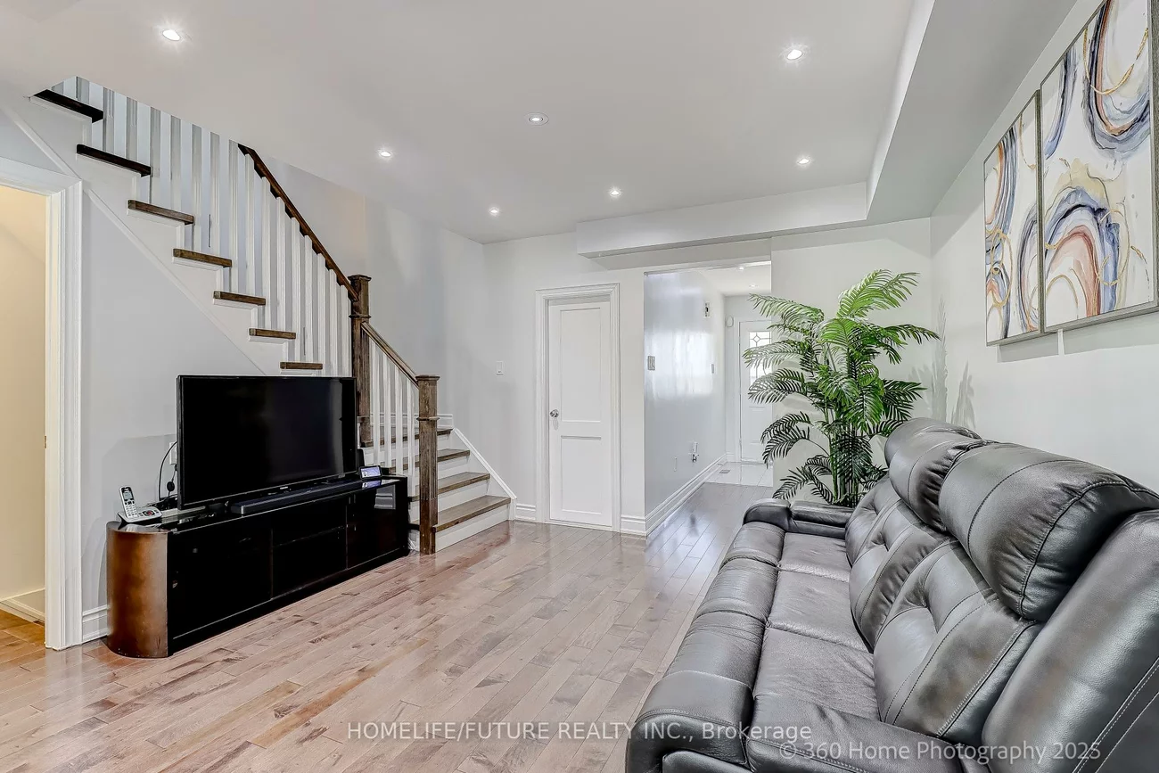 1292, Sherwood Mills, East Credit, Mississauga