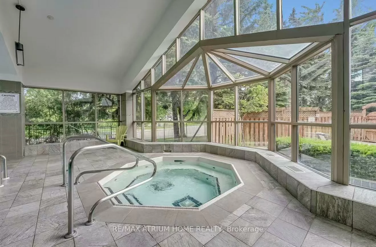 75, King, Cooksville, Mississauga