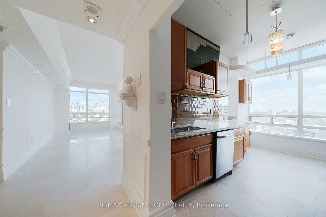 75, King, Cooksville, Mississauga