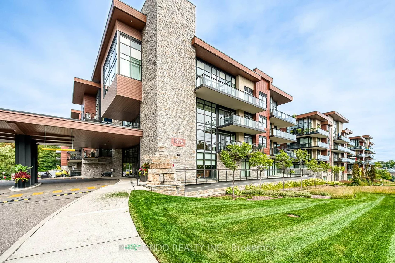 1575, Lakeshore, Clarkson, Mississauga
