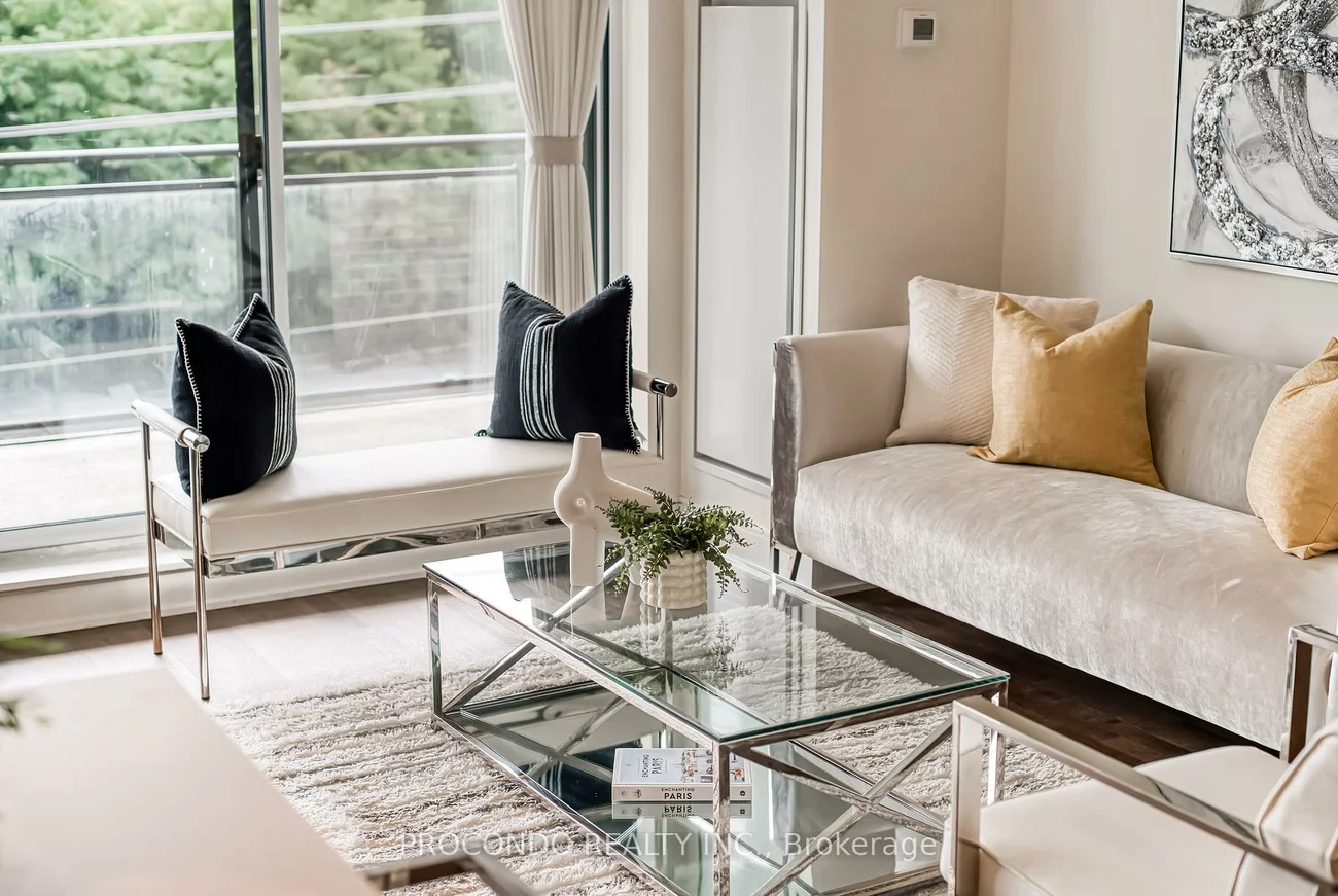 1575, Lakeshore, Clarkson, Mississauga
