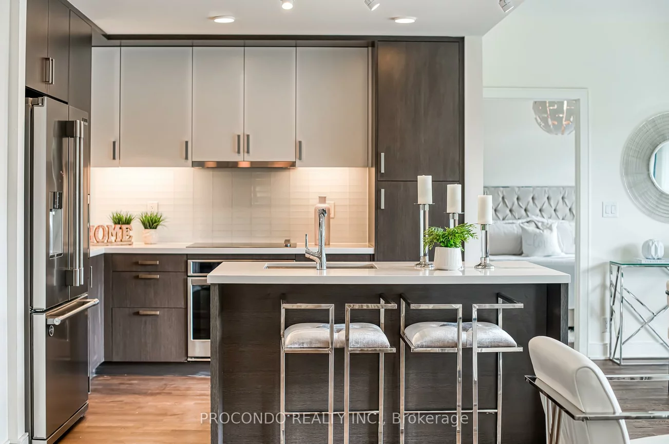 1575, Lakeshore, Clarkson, Mississauga