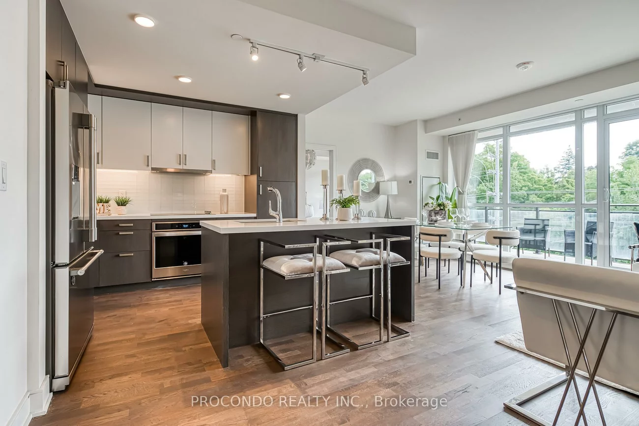 1575, Lakeshore, Clarkson, Mississauga
